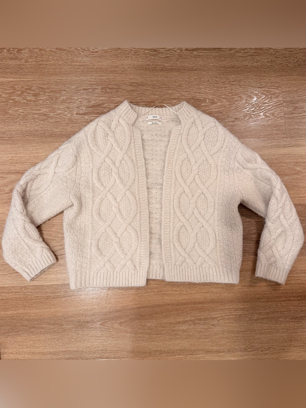 Mango Cream Cable-Knit Open Cardigan